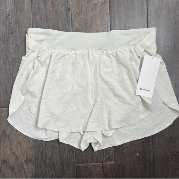 Lululemon NWT Fast and Free High-Rise Short 2" Airflow In-Sense Emboss Bone - Picture 2 of 10
